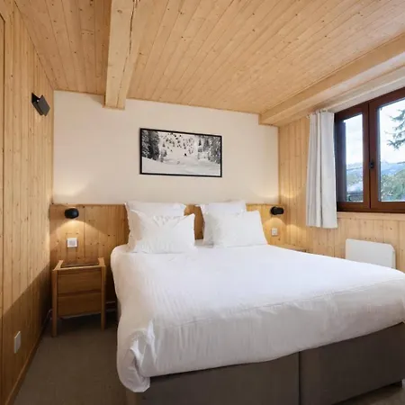 Chalet Neuf 7 – Jacuzzi Sauna – 12 à 14 Pers. Titania *